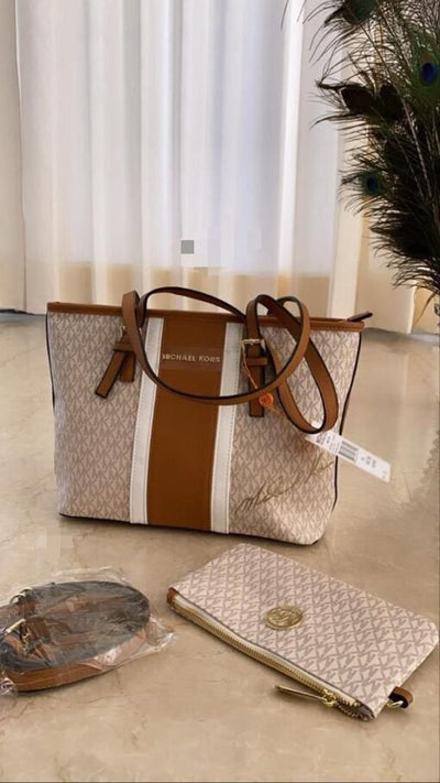 MICHAEL KORS JET SET TRAVEL BAG WITH CLUTCH