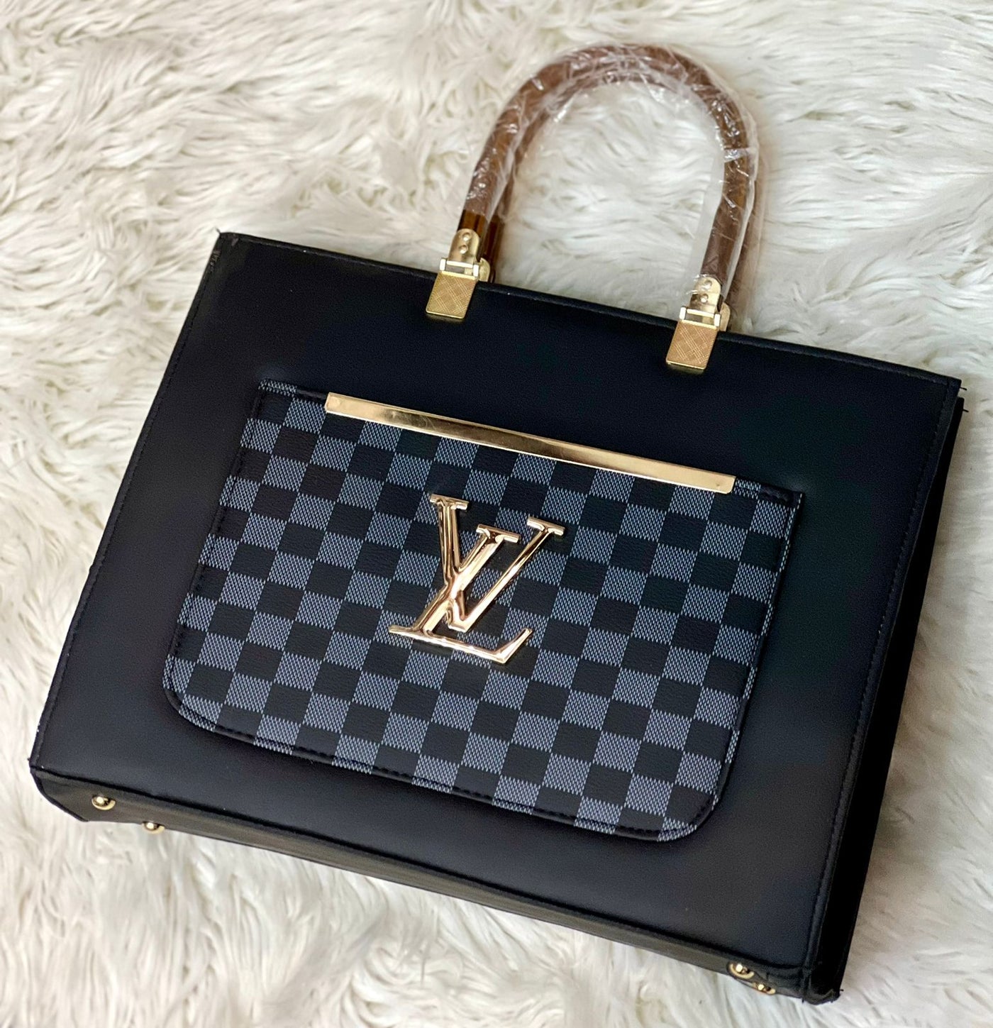 Louis Vuitton Chic Checkered Tote Bag